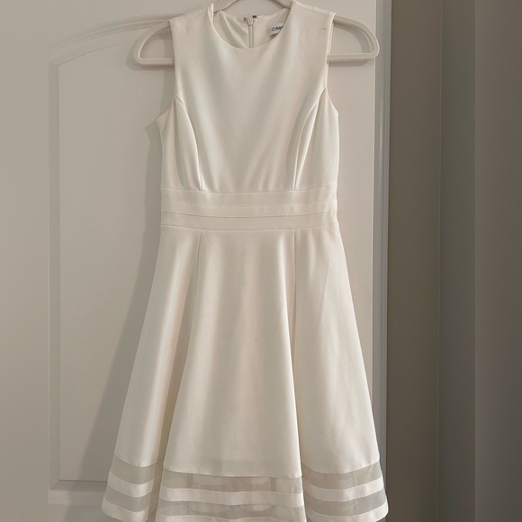WHITE CALVIN KLEIN DRESS - Picture 1 of 2